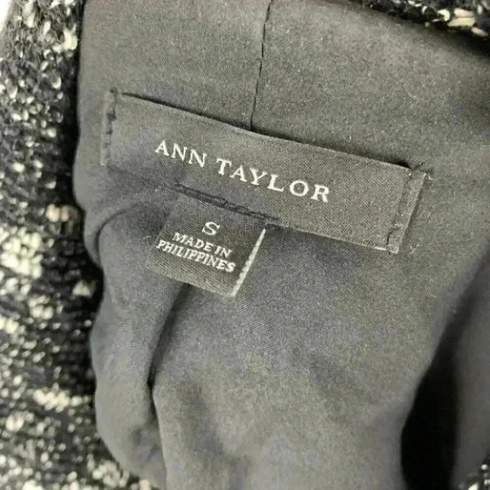 Ann Taylor jacket size S black white zip down - Picture 10 of 12